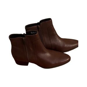 AEROSOLES Chestnut Ankle Booties‎